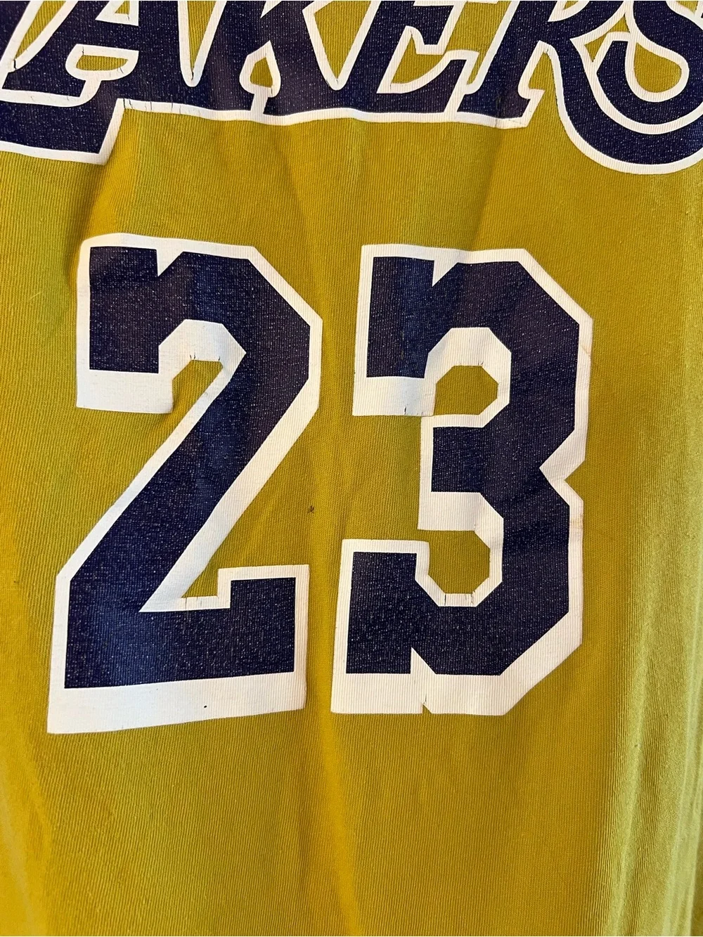 Nike Yellow Lakers #23 James Graphic Tee Sz L
